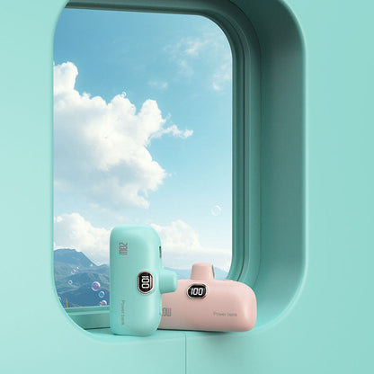 Przenośny, bezprzewodowy power bank o pojemności 5000 mAh i rozmiarze szminki