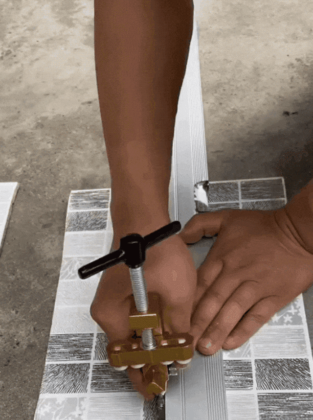 🔥Ograniczona czasowo promocja 50% ZNIŻKI🔥Cięcie płytek szklanych