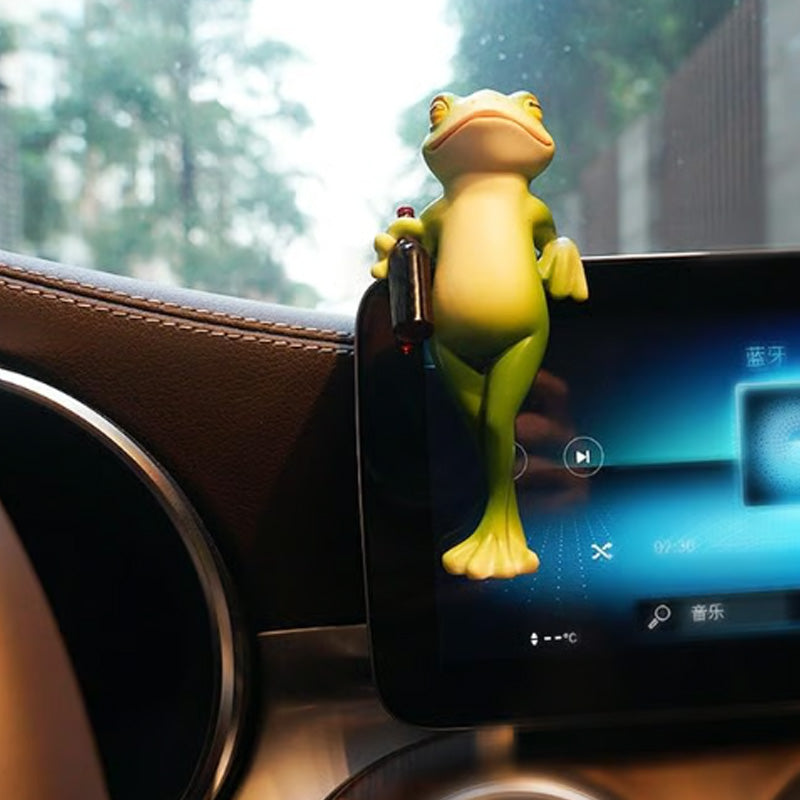 Miniaturowe figurki żab, dekoracje roślinne