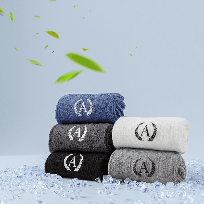 5 tuzinów masturbowanych pończoch w środku lata