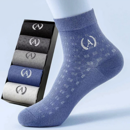 5 tuzinów masturbowanych pończoch w środku lata