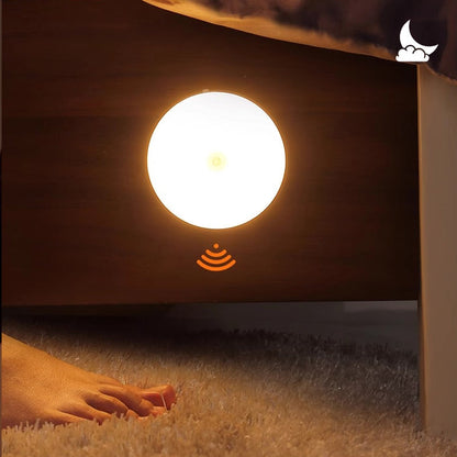 Kompaktowa lampka nocna z czujnikiem ruchu