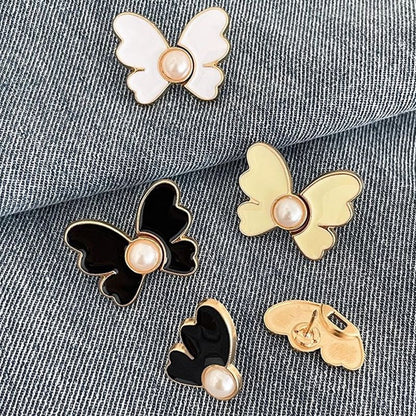 Butterfly Pearl Waist Button Jeans Pin