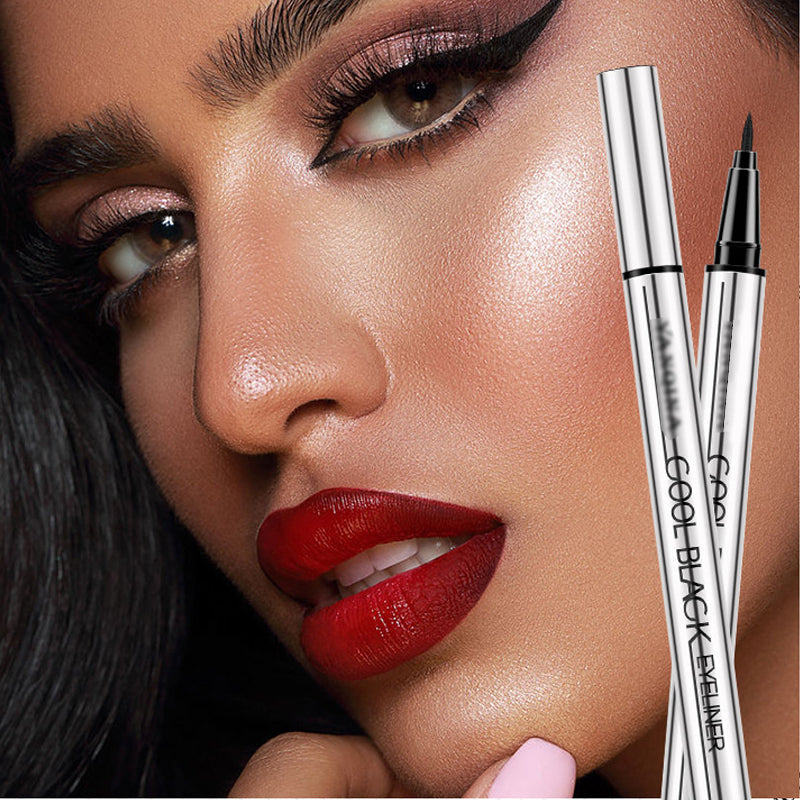 ✨ Wodoodporny, nierozmazujący się eyeliner – 24H intensywnej czerni i precyzji! ✨