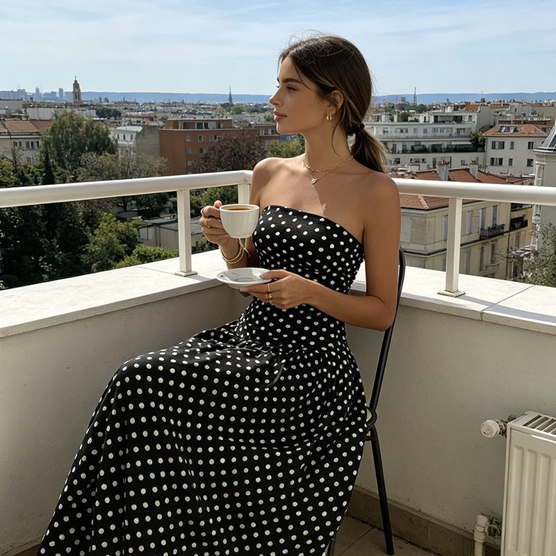 ✨ Sukienka bez ramiączek w kropki – elegancka i wygodna! ✨