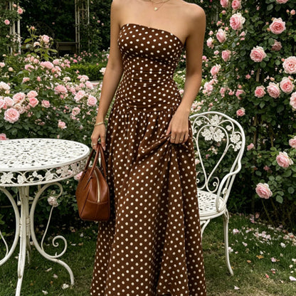 ✨ Sukienka bez ramiączek w kropki – elegancka i wygodna! ✨