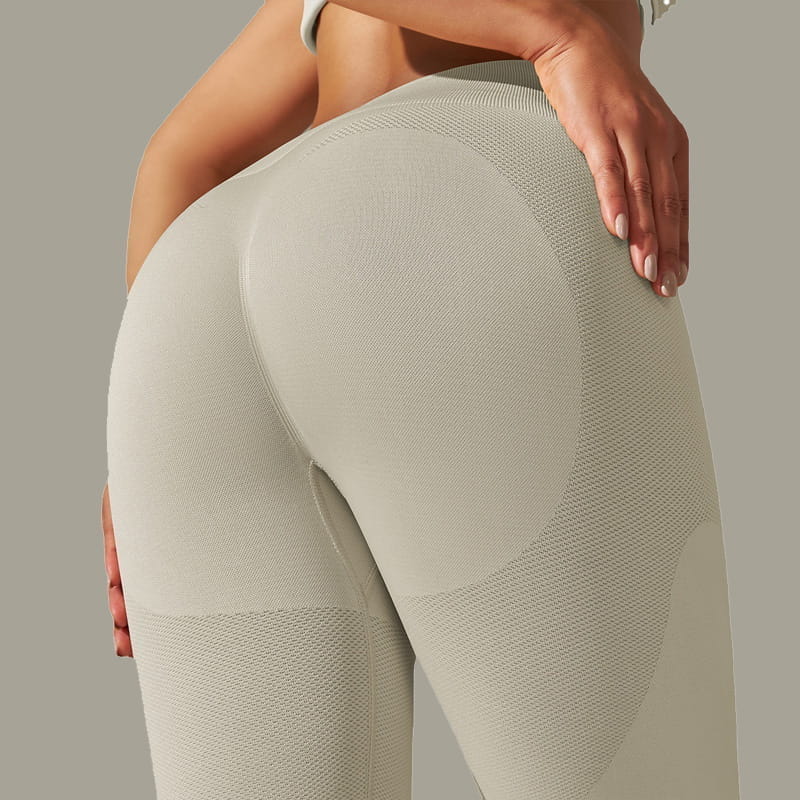 Einfarbige stylische Workout-Kleidung für Frauen (separat erhältlich)