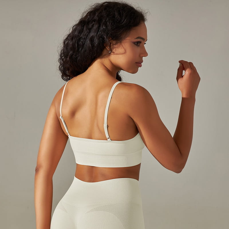 Einfarbige stylische Workout-Kleidung für Frauen (separat erhältlich)