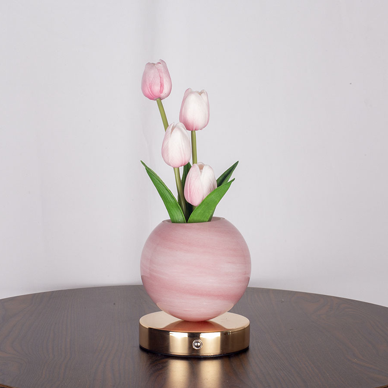 ✨ Elegancka Lampka Nocna z Bukietem Tulipanów – Piękna Dekoracja i Miękkie Światło ✨