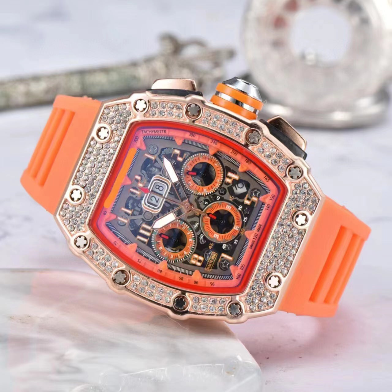 ⌚ Edycja limitowana – 50% zniżki! ✨ Luksusowy męski zegarek w kształcie tonneau z ozdobami z kryształków