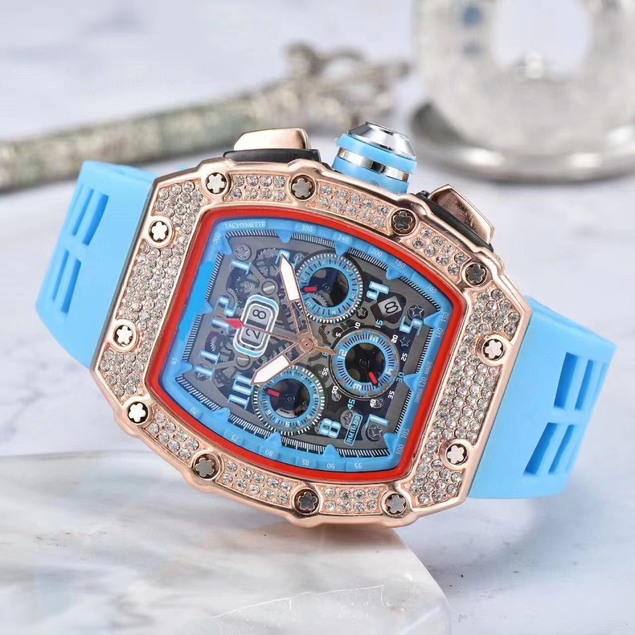 ⌚ Edycja limitowana – 50% zniżki! ✨ Luksusowy męski zegarek w kształcie tonneau z ozdobami z kryształków