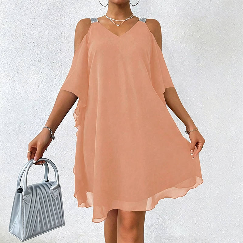 🍃🌸 OFERTA LIMITOWANA: 50% TANIEJ! 👗Wszechstronna sukienka z dekoltem w serek i odkrytymi ramionami – miękka i wygodna – idealna zarówno na dzień, jak i na wieczór.