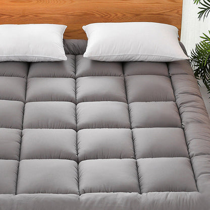Miękka, pikowana nakładka na materac 🛏️ Warstwa komfortu niczym chmura – otul się miękkością i budź się wypoczęty ✨