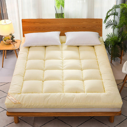 Miękka, pikowana nakładka na materac 🛏️ Warstwa komfortu niczym chmura – otul się miękkością i budź się wypoczęty ✨