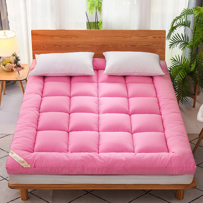 Miękka, pikowana nakładka na materac 🛏️ Warstwa komfortu niczym chmura – otul się miękkością i budź się wypoczęty ✨