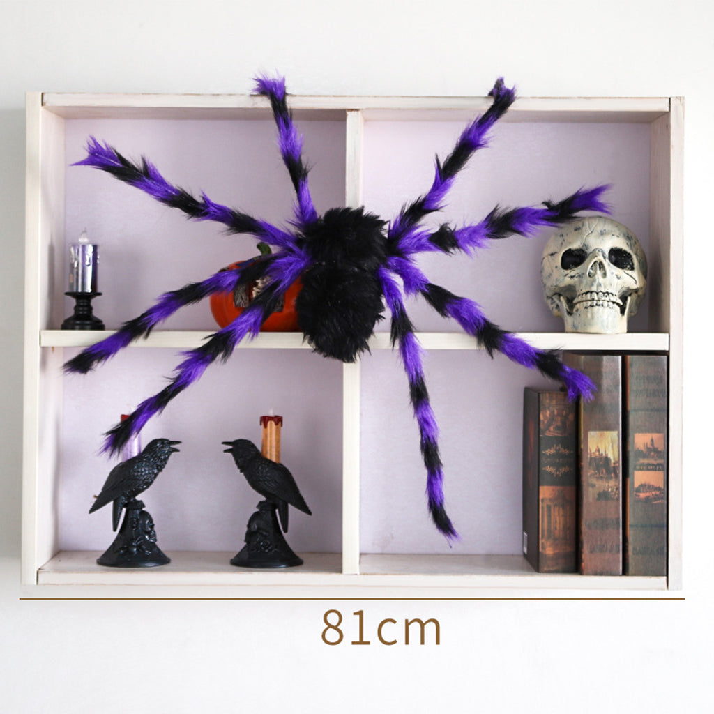 Gigantyczny pająk do dekoracji zewnętrznych na Halloween