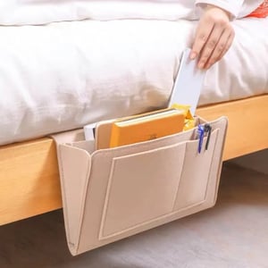 🛏️ Wisząca organizacyjna torba na łóżko – wielokieszeniowy organizer, filcowy pojemnik na tablet, książki, telefon i artykuły papiernicze 📚📱